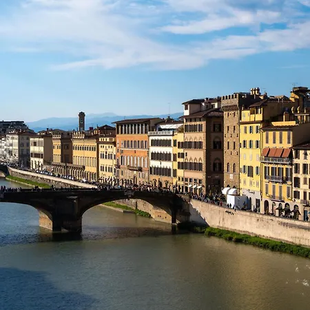 - Luxury River With Terrace Apartment Florence