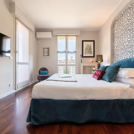 - Luxury River With Terrace Florence