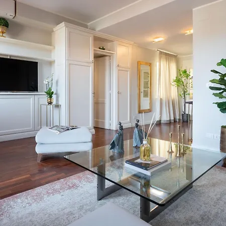 - Luxury River With Terrace Florence